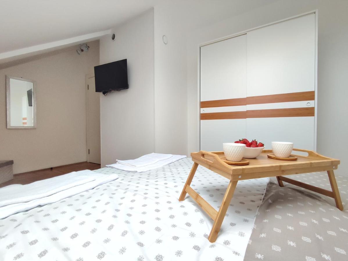 Apartman Ns Dan Private Parking Novi Sad Exterior foto